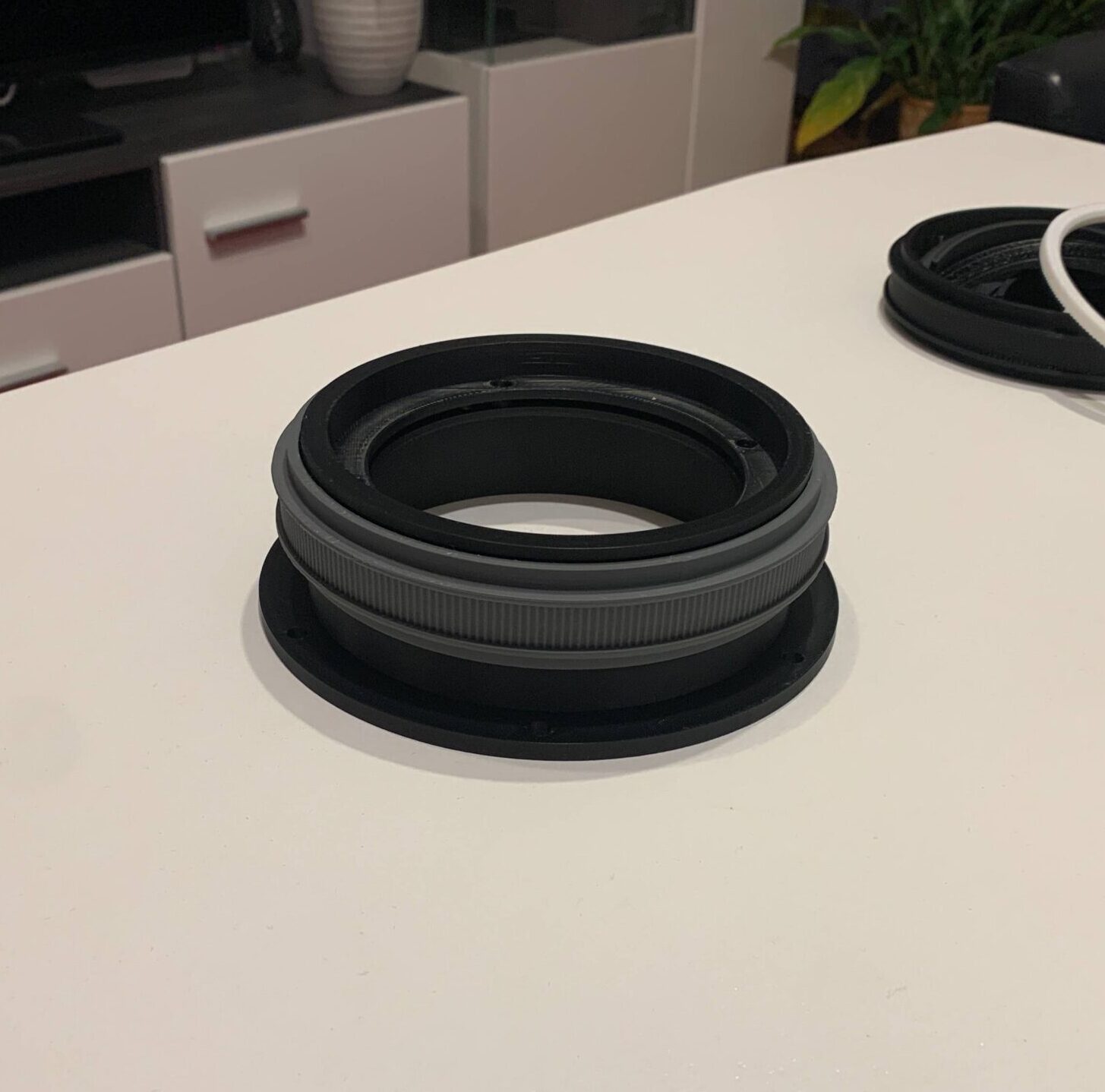 Read more about the article ABS – Rewolucyjny Polimer w Świecie Technologii Druku 3D